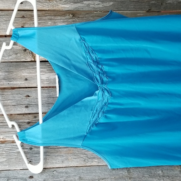 Vintage Vassarette Medium Appliqued Soft Nylon Gown - Picture 2 of 7